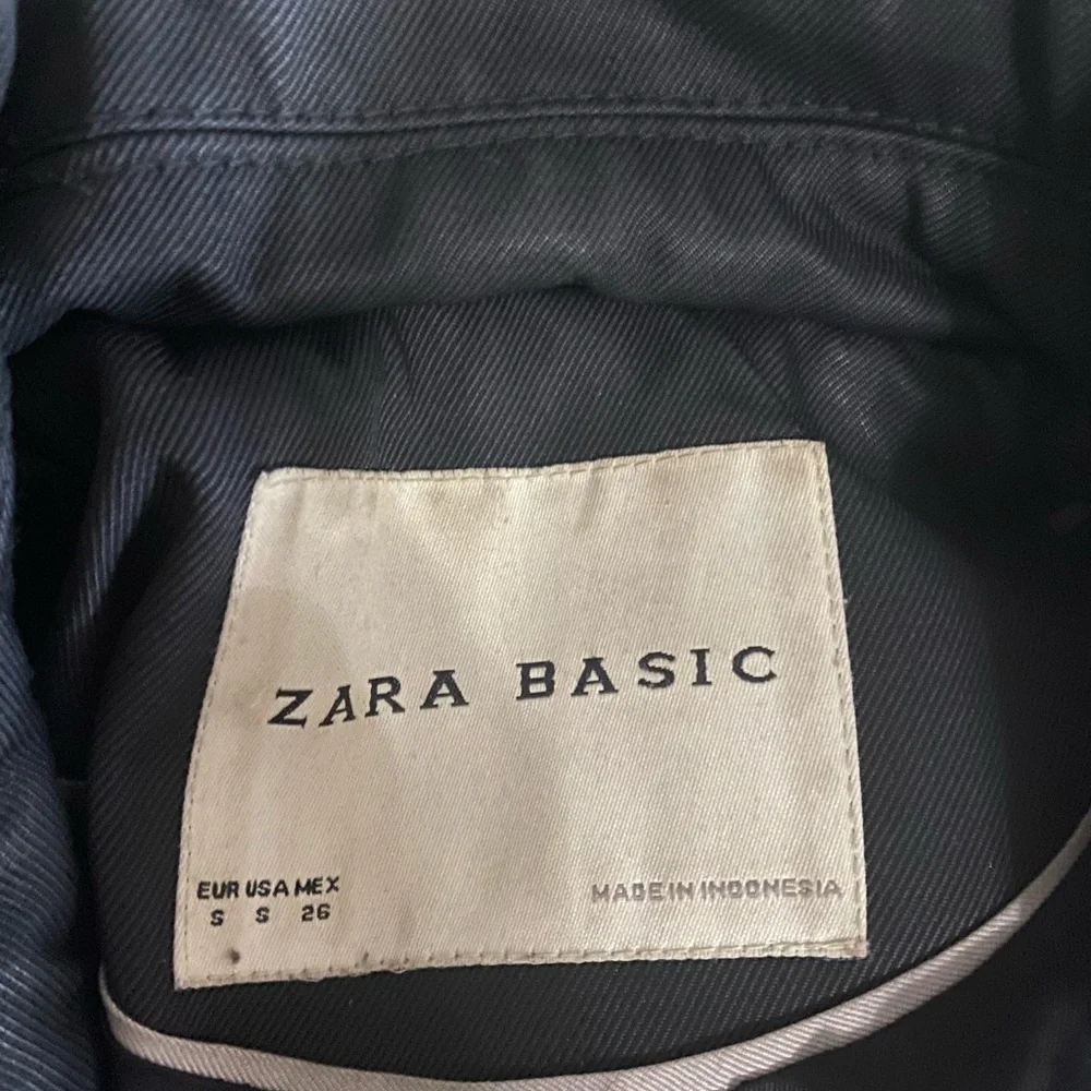 Black trench style jacket- zara basics- - Picture 5 of 5